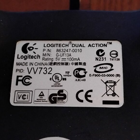 Logitech Dual Action Gamepad USB Game Controller G-UF13A (863247-0010) Dark Blue - Picture 3 of 3